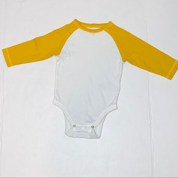 4/$20 Gap/Old Navy Long Sleeve Onesie Bundle 6-12M - Picture 2 of 12